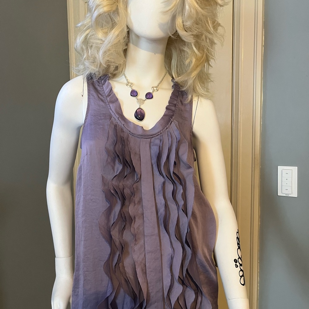 Sleeveless blouse